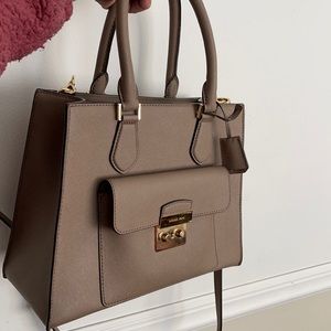 Michael Kors Bridgette Medium Safiano Leather Tote